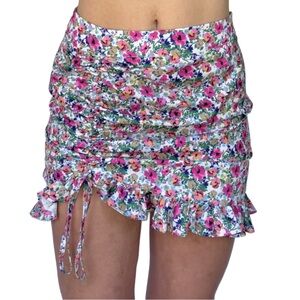 NWOT floral print ruffle mini skirt